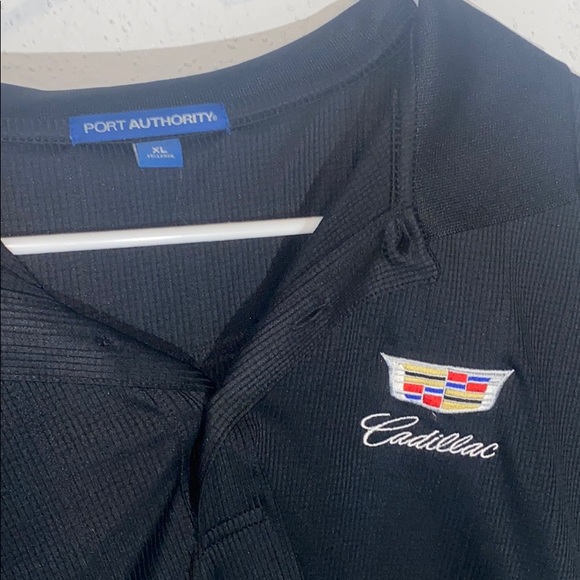 Black collar Cadillac Shirt - Picture 2 of 5